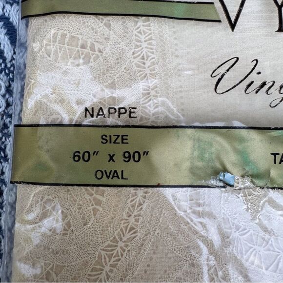 Cream Vinyl Lace Tablecloth - Picture 4 of 8